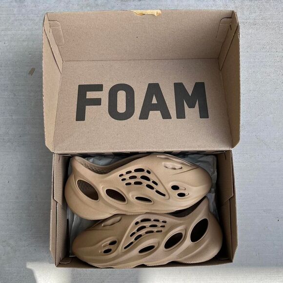 Yeezy Foam Rnners Ochre